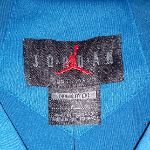 NWT Air Jordan Button Down Embroidered Retro Bowling Shirt - Picture 5 of 7